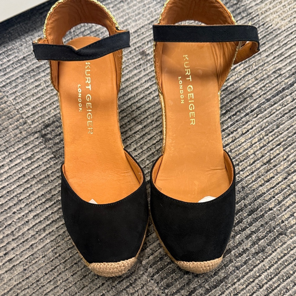 Kurt Geiger Black and Gold Wedges size 7,5 - Picture 2 of 8